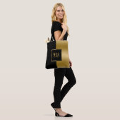 Umkehrtes geometrisches Schwarz-Gold-Design Tasche (Am Model)