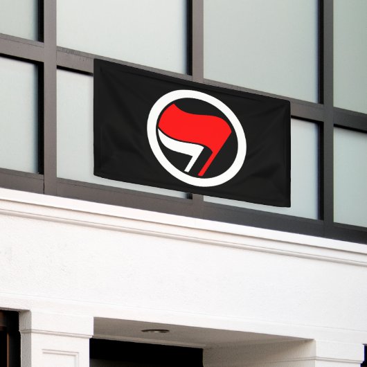 Umkehrung der Faschismus-Fahne Banner (Äußeres Gebäude)