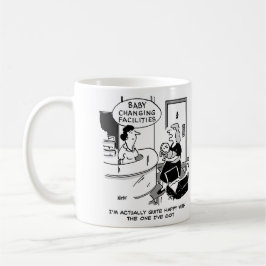 Umkleidekabinen im Kaufhaus Kaffeetasse