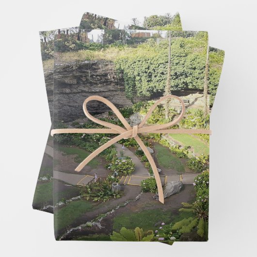 Umpherston Sinkhole Verstecktes Sanitätsblatt Geschenkpapier Set (Beispiel)