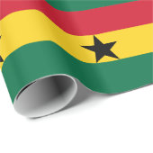 Umschlagpapier mit der Flagge Ghanas Geschenkpapier (Rolleneckpunkt)