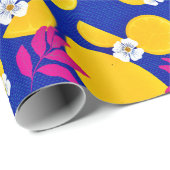 Umschlagpapier mit Zitronen aus Zesty und rosa Blä Geschenkpapier (Rolleneckpunkt)