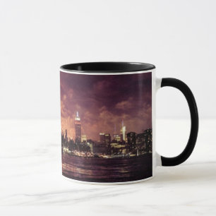 Unabhängigkeitstag-Feuerwerke hinter Manhattan Tasse