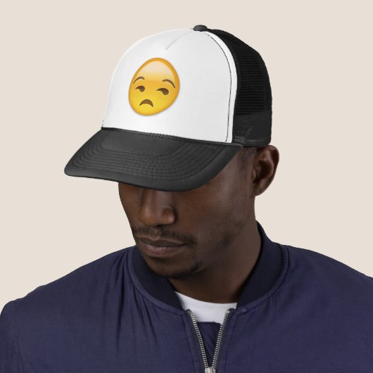 Unamused Gesicht Emoji Truckerkappe (Beispiel)