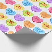 Unangemessene Gespräche mit Candy Hearts Geschenkpapier (Ecke)