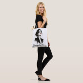 Unapologetic. Minimalistische Statement-Baumwollta Tasche (Am Model)