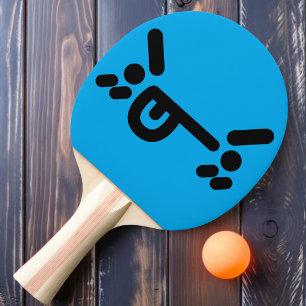 Unartiger wütender Gesichtsausdruck Blaues Ping-Po Tischtennis Schläger