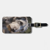 "Unbeeindruckte Majestät: Der stoische Blick der W Gepäckanhänger (Vorderseite horizontal)