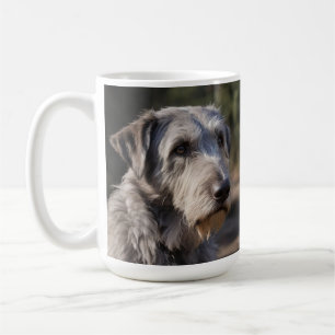 "Unbeeindruckte Majestät: Der stoische Blick der W Kaffeetasse