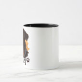 Unbeeindruckter Golden Hour Hund – Premium Minimal Tasse (Zentrum)