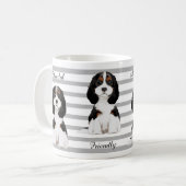 Unbekümmerte Königcharles Spaniel-illustrierte Kaffeetasse (Vorderseite Links)