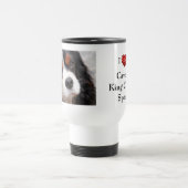 Unbekümmerte Königcharles Spaniel-Mama Reisebecher (Mittel)