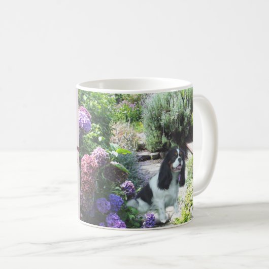 Unbekümmerte Königcharles Spaniel-Savvy Kaffeetasse (VorderseiteRechts)