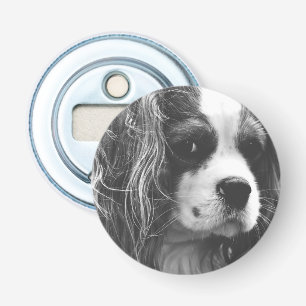 Unbekümmerter Königcharles Spaniel Flaschenöffner
