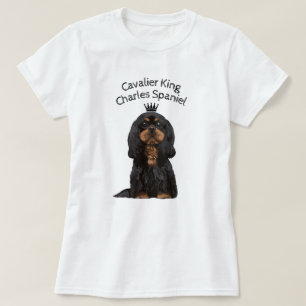 Unbekümmerter Königcharles Spaniel-illustrierter T-Shirt