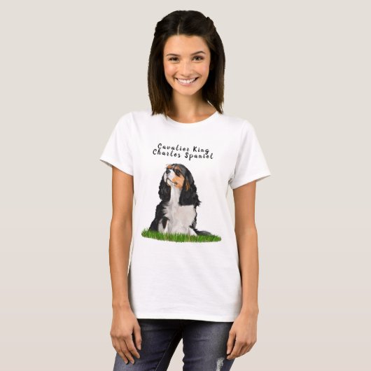 Unbekümmerter Königcharles Spaniel-illustrierter T T-Shirt (Vorne ganz)