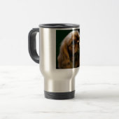 Unbekümmerter Königcharles Spaniel Reisebecher (Vorderseite Links)
