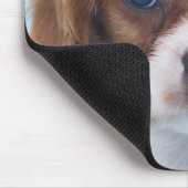 Unbekümmerter Königcharles Spaniel-Welpe Mousepad (Ecke)
