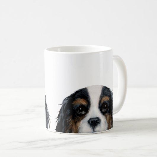 Unbekümmertes Königcharles Spanieltri gefärbt Kaffeetasse (VorderseiteRechts)
