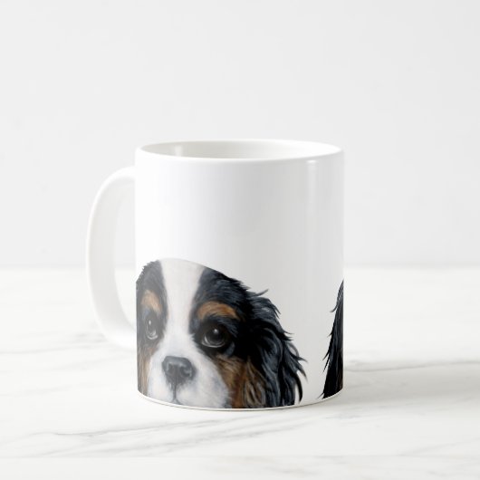 Unbekümmertes Königcharles Spanieltri gefärbt Kaffeetasse (Vorderseite Links)