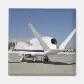 Unbemanntes Flugzeug von Global Hawk Magnet (Vorne)