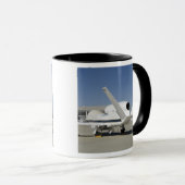 Unbemanntes Flugzeug von Global Hawk Tasse (VorderseiteRechts)