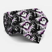 Unberechtigte Krawatte (Gerollt)