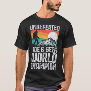 Unbesiegter Hide and Seek World Champion Bigfoot T-Shirt