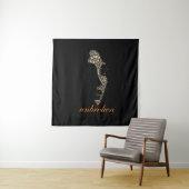 Unbroken Woman Typography Wandteppich (Beispiel)