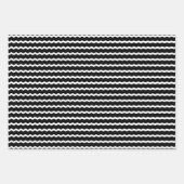 Unconventional Chic Black, Red & Green Christmas Geschenkpapier Set (Vorderseite 2)