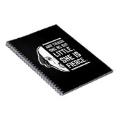 Und obwohl sie nur wenig ist, ist sie ein scharfer notizblock (Rechte Seite)