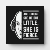 Und obwohl sie so klein ist, ist sie ein scharfer  fotoplatte (Vorderseite)