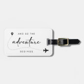 Und so beginnt das Abenteuer schwarz-weiß Gepäckanhänger (Vorderseite horizontal)