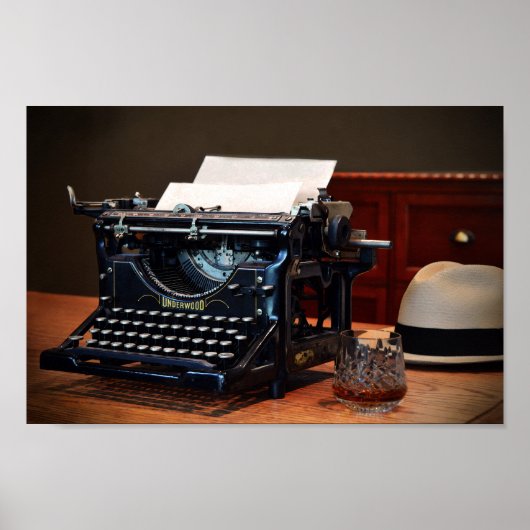 Underwood-Schreibmaschine und Whiskey Poster (Vorne)