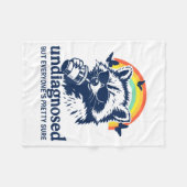 Undiagnosed But Everyone's Pretty Sure Funny Racco Fleecedecke (Vorderseite (Horizontal))