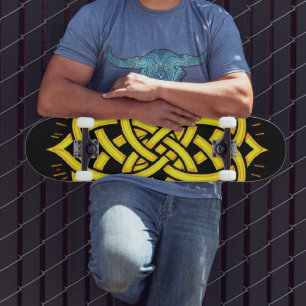 Unendliche Harmonie: Heilige Mandala keltische Sym Skateboard