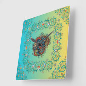Unendlicher Splendor: Mehndi Green Floral Artistry Quadratische Wanduhr (Winkel)
