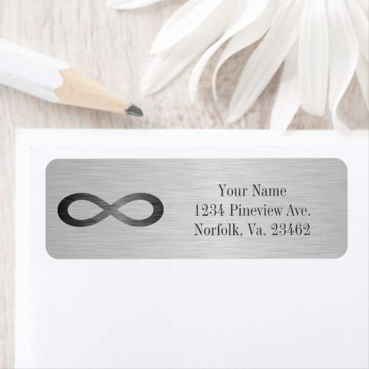 Unendliches Symbol auf Imitaten Metalltextur von S (Insitu)