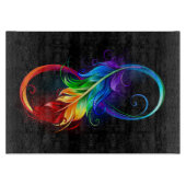 Unendliches Symbol mit Regenbogenfederhalter Schneidebrett (Vorderseite)