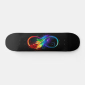 Unendliches Symbol mit Regenbogenfederhalter Skateboard (Horizontal)