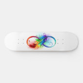 Unendliches Symbol mit Regenbogenfederhalter Skateboard (Horizontal)