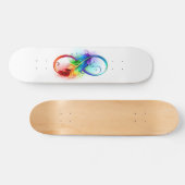 Unendliches Symbol mit Regenbogenfederhalter Skateboard (Horizontal)