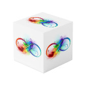 Unendliches Symbol mit Regenbogenfederhalter Würfel (Vorderseite Schrägansicht)