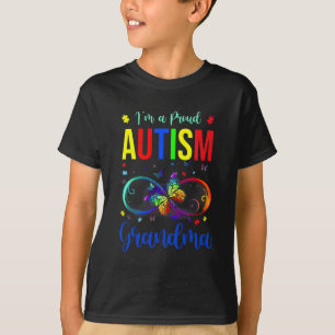 Unendlichkeit im a Stolz Oma Autismus Bewusstseins T-Shirt