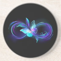 Unendlichkeit mit Zauberschmetterling glänzen