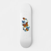 Unendlichkeit von Monarchfalter Skateboard (Vorne)