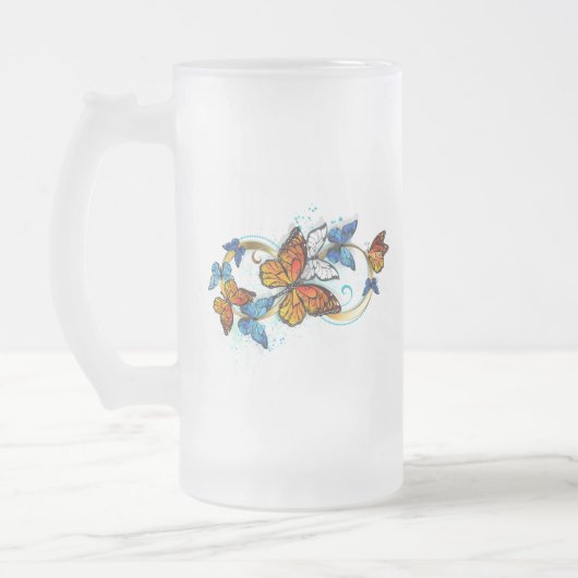 Unendlichkeit von Monarchfaltern Mattglas Bierglas (Links)