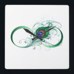 Unendlichkeitssymbol mit Peacock Feather Quadratische Wanduhr<br><div class="desc">Das Symbol der Unendlichkeit mit einer hellen, grünen, künstlerischen Pfauenfeder auf weißem Hintergrund. Tattoo-Stil.</div>