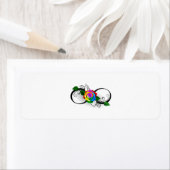 Unendlichkeitssymbol mit Rainbow-Rose (Insitu)