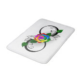 Unendlichkeitssymbol mit Rainbow-Rose Badematte (Schrägansicht)